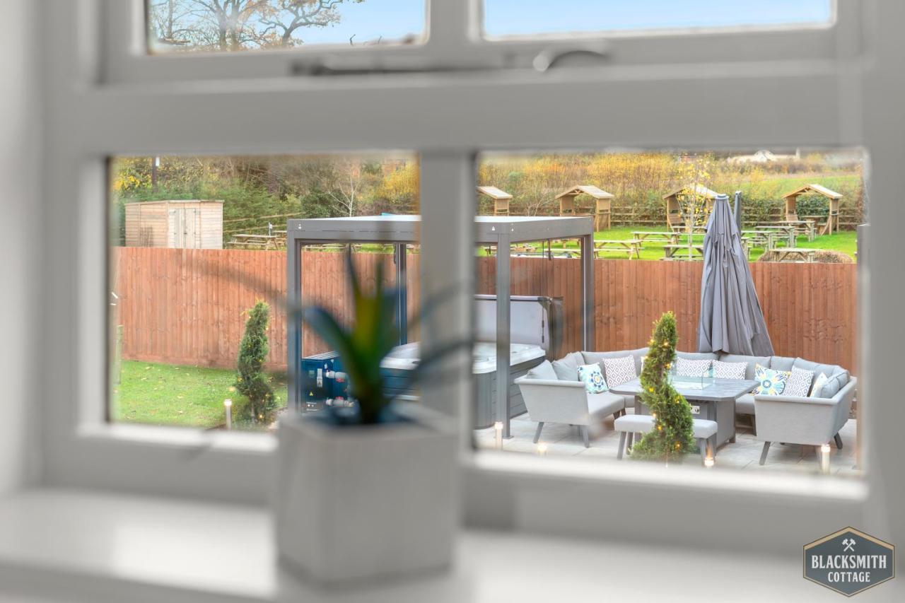 6Br Luxury Cottage, Hot Tubs, Hoar Cross, Staffordshire Newborough  エクステリア 写真