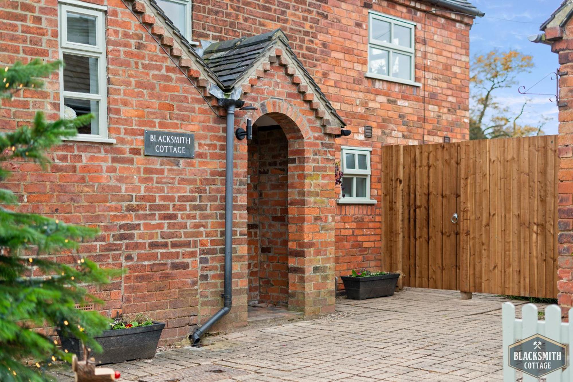 6Br Luxury Cottage, Hot Tubs, Hoar Cross, Staffordshire Newborough  エクステリア 写真