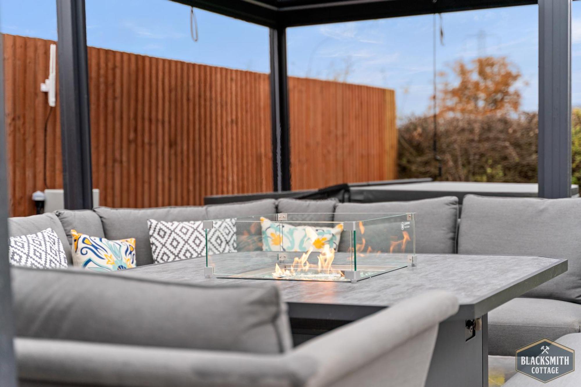 6Br Luxury Cottage, Hot Tubs, Hoar Cross, Staffordshire Newborough  エクステリア 写真